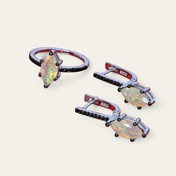 925 Sterling Silver Set: Earrings & Ring Sz 7.5 with Natural Ethiopia Fire Opal. - Picture 11 of 16